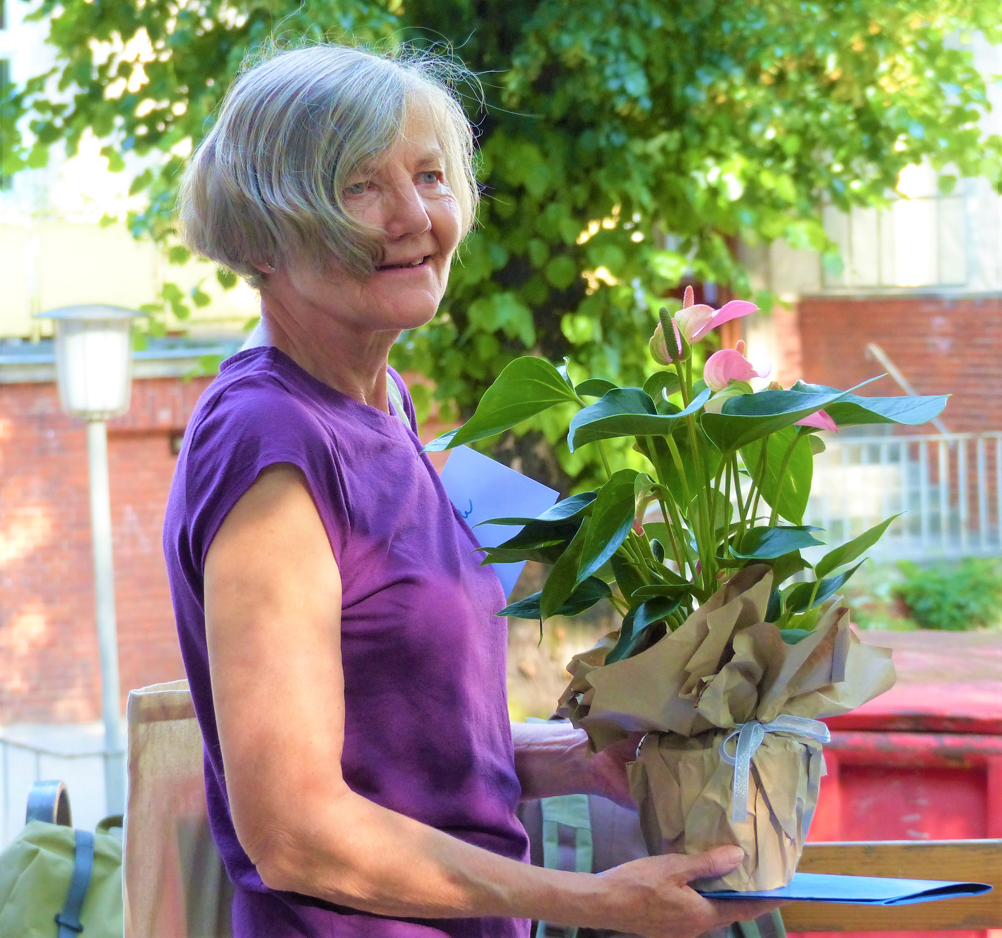 Elisabeth Ahrens wird geehrt