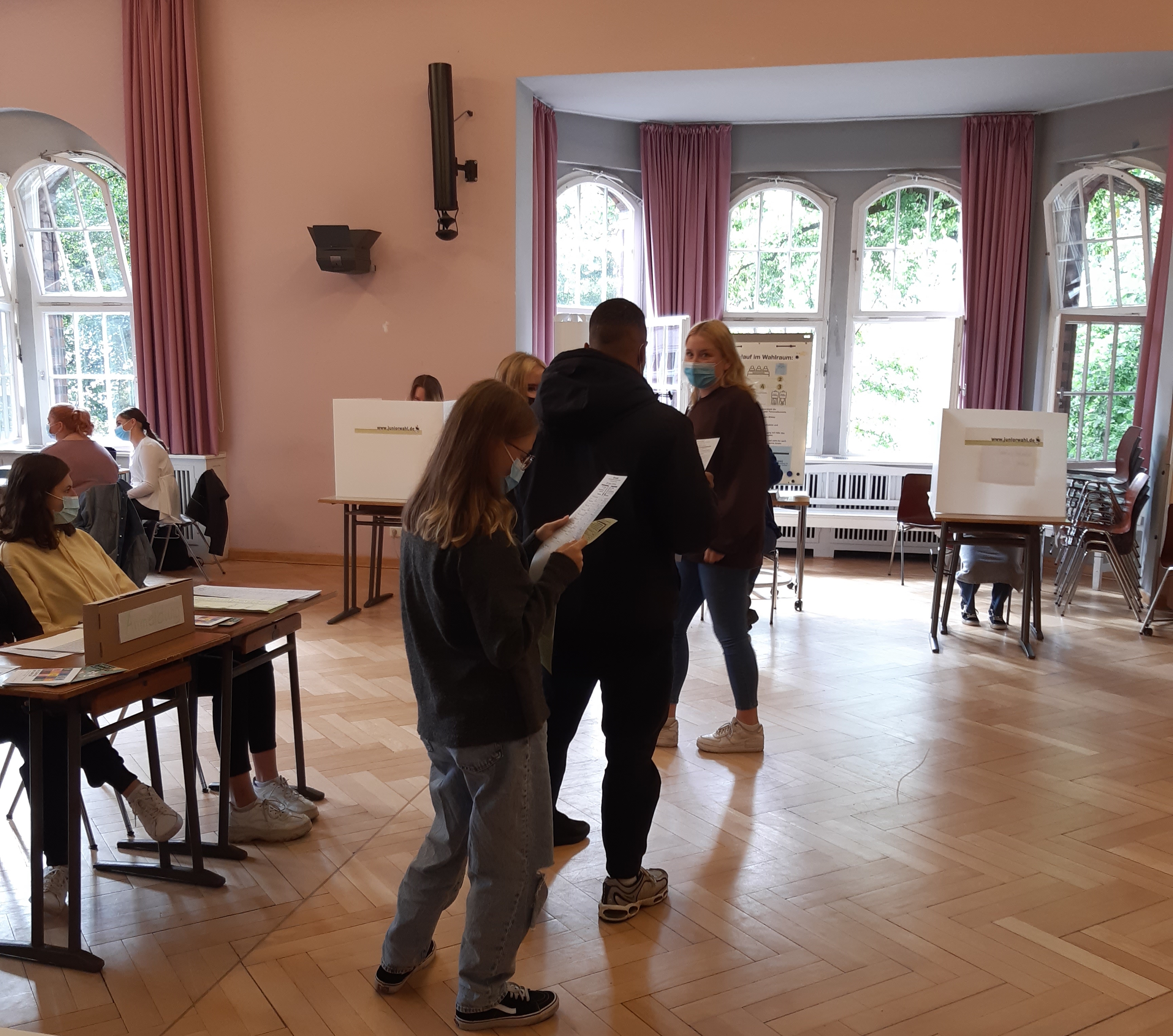 Die Aula wird zum Wahllokal