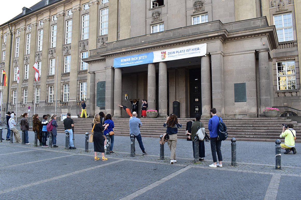 ausgraben, aussetzen, mobilisieren: Rathaus Schöneberg 