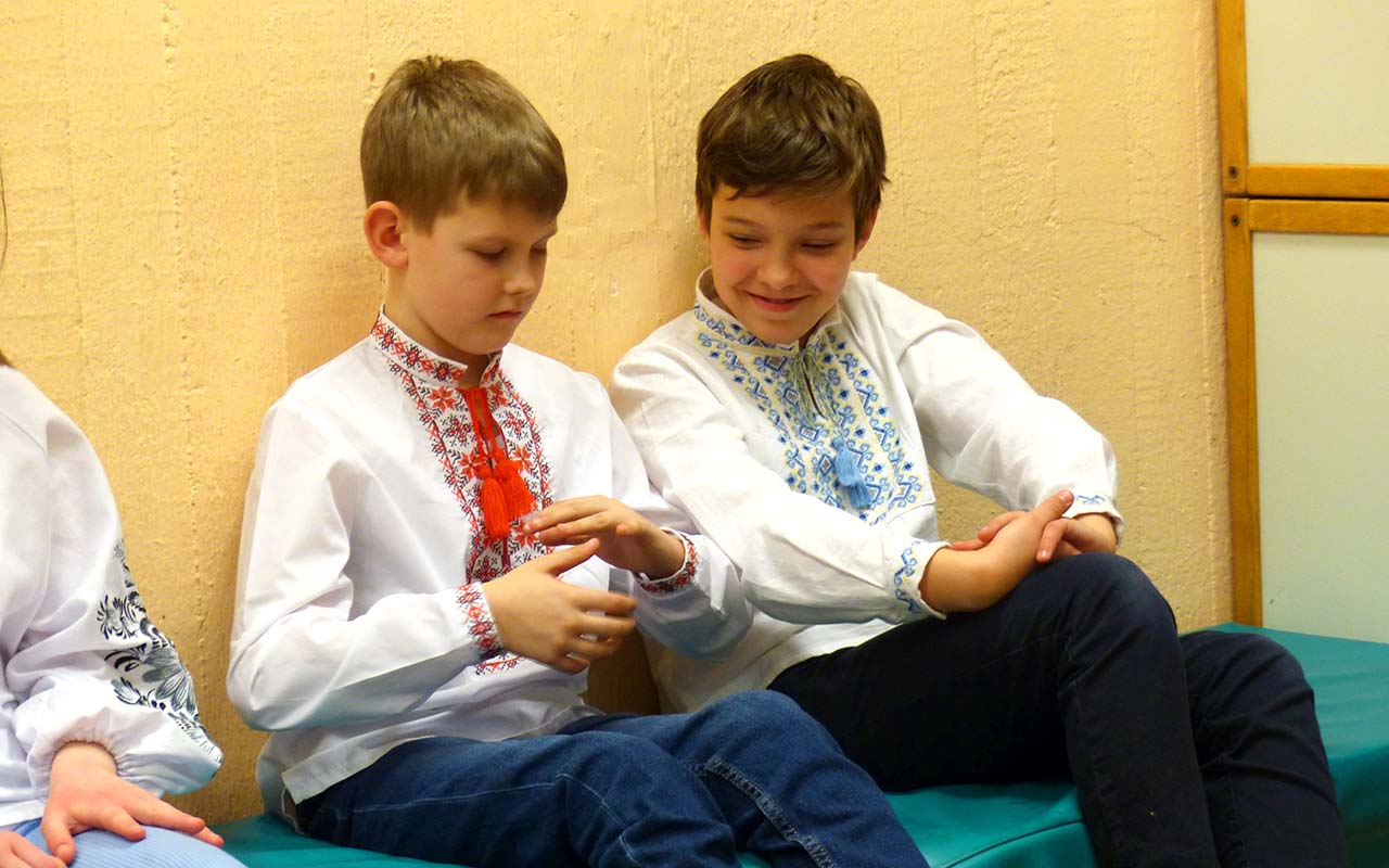 Vorstellung ukrainisch-deutsches Woerterbuch im Familienzentrum Mehringdamm - Dohrmann-Verlag