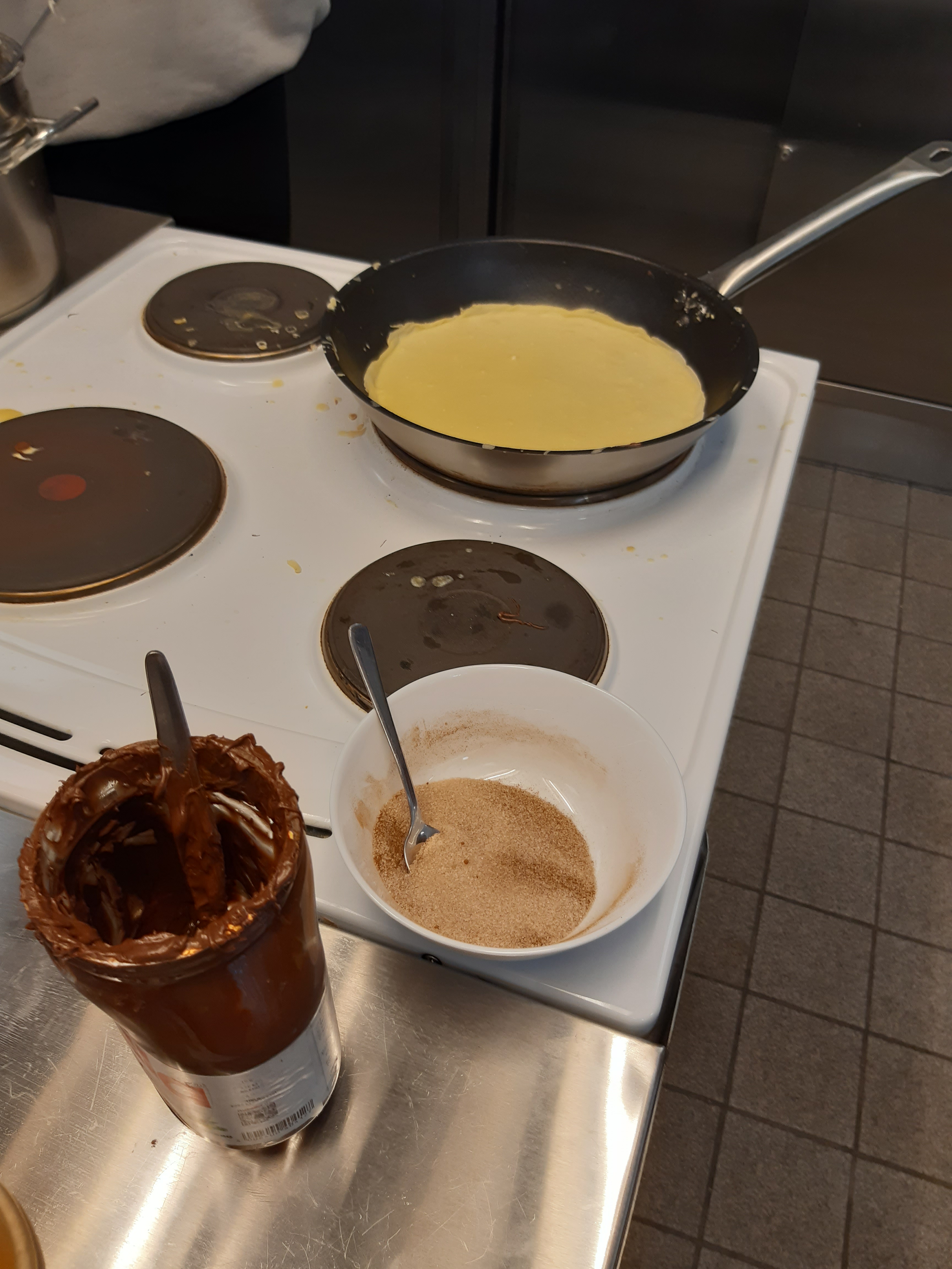 Die BFS bietet in der Lehrküche Kaffeeklatsch mit Kuchen und Crepes an