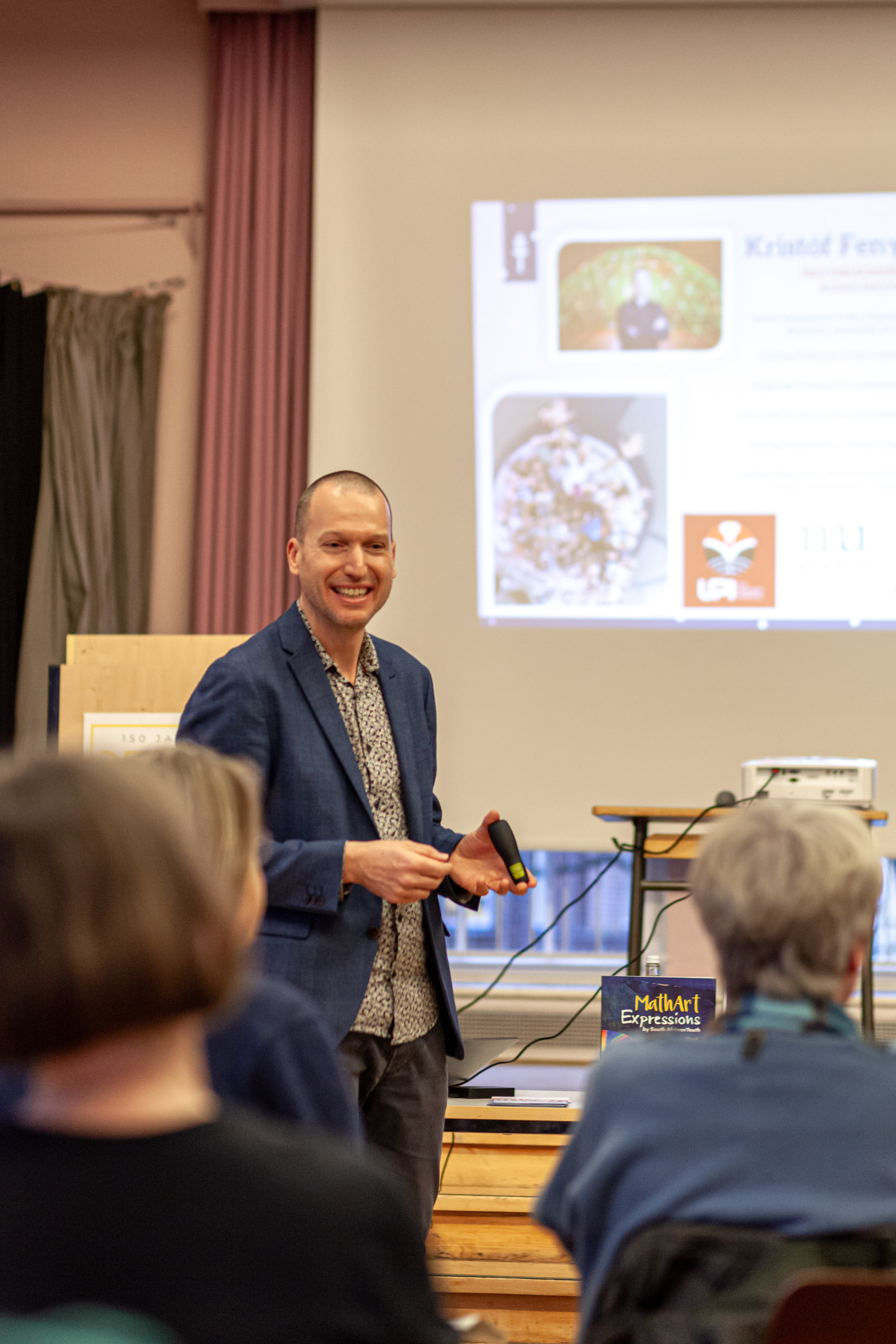 Dr. Kristof Fenyvesi 