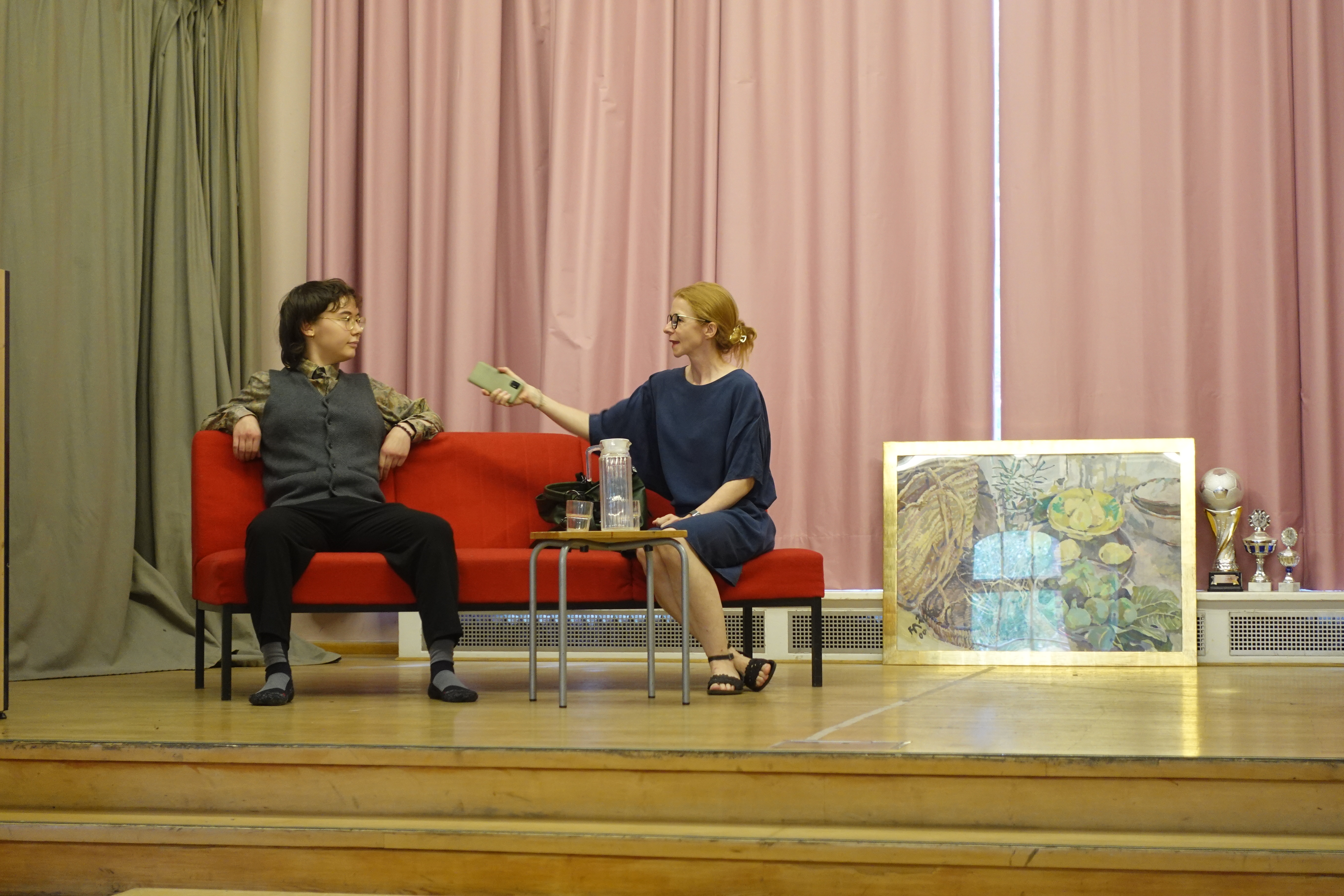 Aufführung der Theater AG: Hamlet Hamlet – Sein oder Nichtsein (dürfen)