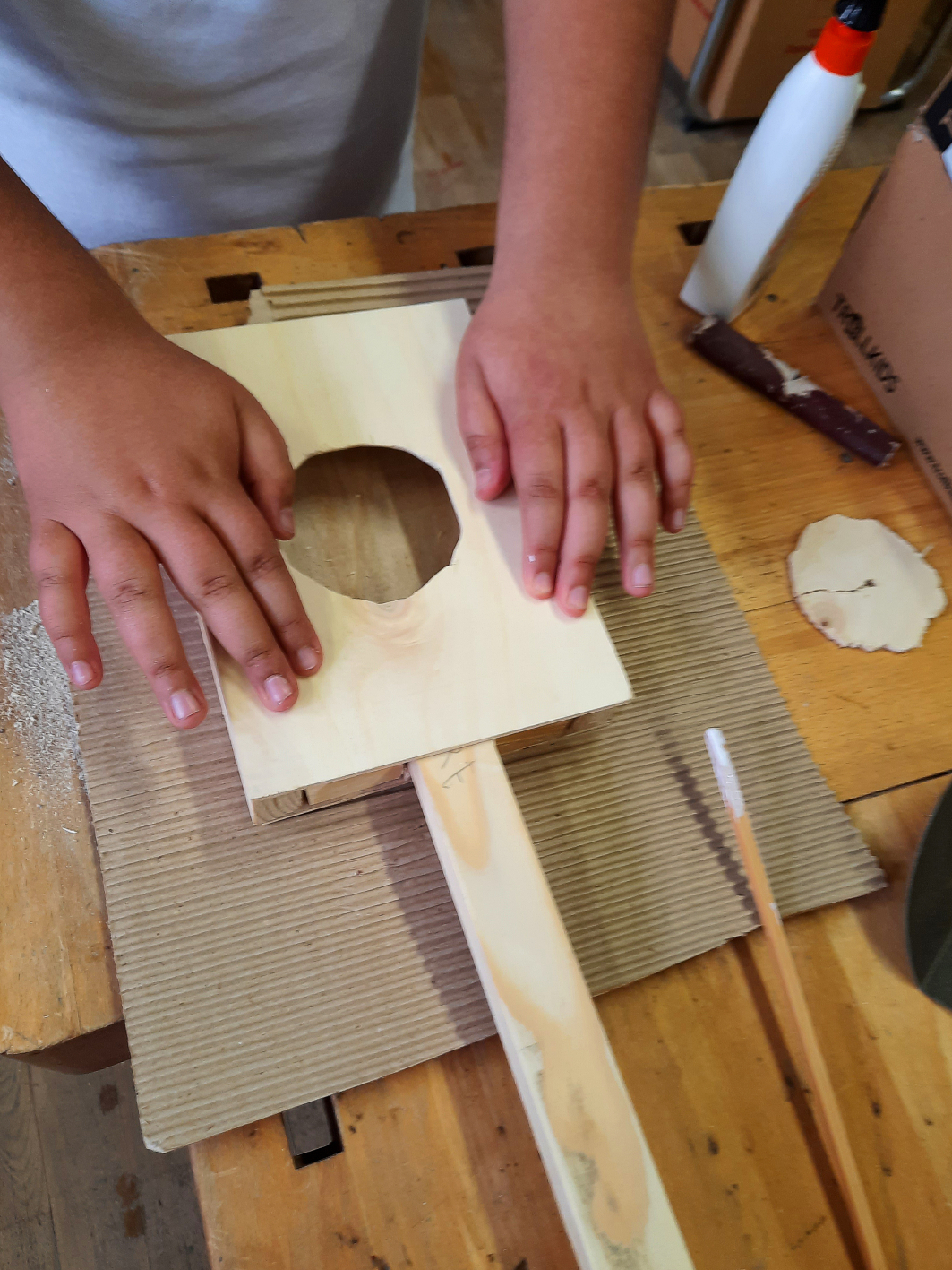 NWP Fichtelgebirge GS_Gitarrenbau2_Tabea Kuberski