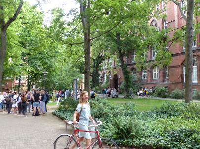 PFH-Tag 2019. Bei der jährlichen Weiterbildung für alle Mitarbeiter*innen des Pestalozzi-Fröbel-Hauses stand in diesem Jahr die Leitbildentwicklung im Mittelpunkt.