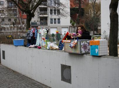 FZ Mehringdamm Trödeltausch am Zaun