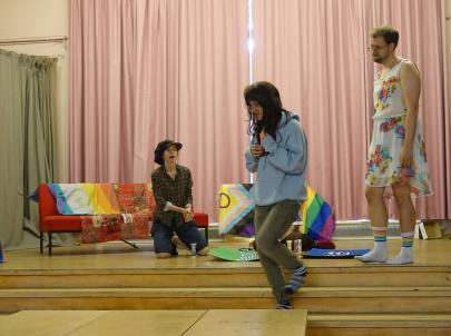 Aufführung der Theater AG: Hamlet Hamlet – Sein oder Nichtsein (dürfen)