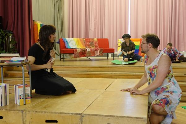 Aufführung der Theater AG: Hamlet Hamlet – Sein oder Nichtsein (dürfen)