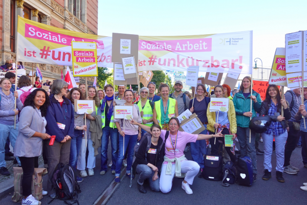 Demo - Berlin bleibt sozial