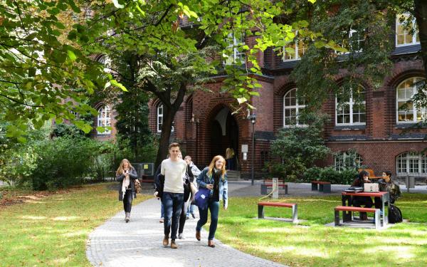 Erzieher*innenausbildung an der Fachschule für Sozialpädagogik des Pestalozzi-Fröbel-Hauses Berlin