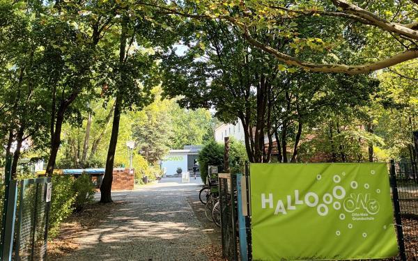 Eingang Familienzentrum in der Otto-Wels-Grundschule