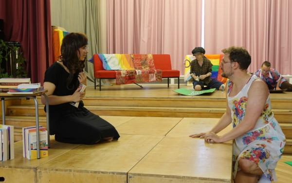 Aufführung der Theater AG: Hamlet Hamlet – Sein oder Nichtsein (dürfen)