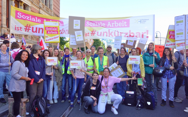 Demo - Berlin bleibt sozial